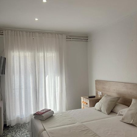 Hostal La Tina El Port De La Selva Esterno foto